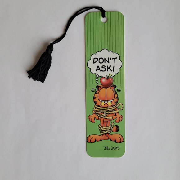 Vintage 1978 Garfield Bookmark Don't Ask Tassel Comic Cat apple KB 10324 70s 80s - Picture 3 of 15